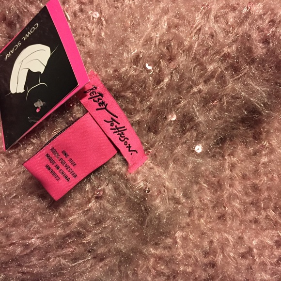 💕 NEW NWT Betsey Johnson cowl infinity pink scarf - Picture 4 of 8